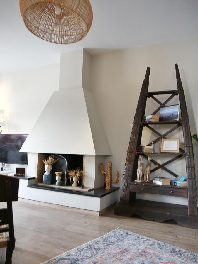 Boho Beach House In Itea-Delphi Buitenkant foto